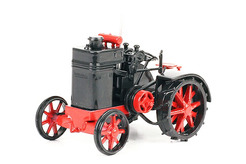 Трактор Коломенец-1 (черный + красный) №85