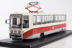 КТМ 8 трамвай (красно-белый)