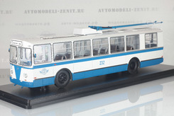 ЗиУ 9 (682Б), 1972г. (белый+голубой)