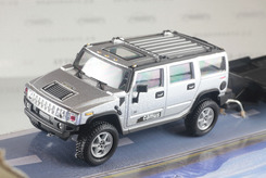 Hummer H2 с прицепом, 2002г. (серебряный)