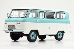 УАЗ 452В (белый + голубой) Легендарные советские автомобили №20