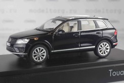 Volkswagen Touareg, 2014г. (черный металлик)