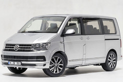 Volkswagen Multivan T6 Highline 2016 г. (серебряный металлик) "NZG"
