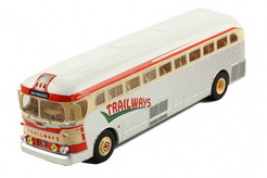 GMC PD-3751, "Trailways" 1949 г. (серебряный + бежевый + красный)