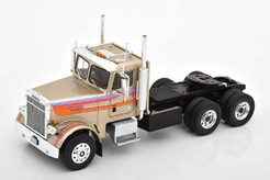 Freightliner FLC 120 64 T, трехосный седельный тягач 1977 (бронзовый металлик)