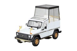 Mercedes-Benz 230G Papa Mobile (белый)