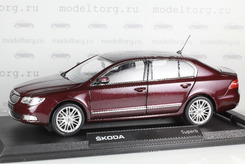 Skoda Superb (т. бордовый металлик)
