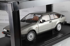 Alfa Romeo Alfetta GTV 2.0, 1980г. (серебряный)