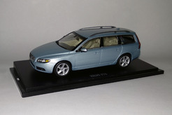 Volvo V70, универсал (голубой металлик)