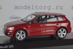 Audi Q5, 2013 г. (красный)