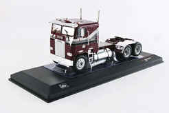 Freightliner FLA, трехосный седельный тягач 1993 (бордовый)