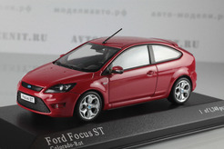 Ford Focus ST, 2008г. (красный)