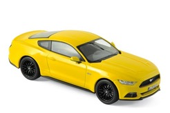 Ford Mustang Fastback 2015 г. (желтый)