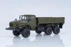 УРАЛ 43202, трехосный бортовой (хаки)