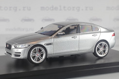 Jaguar XE, 2015г. (серебряный)