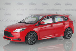 Ford Focus ST, 2011г. (красный)