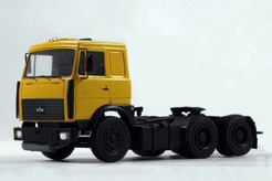 МАЗ 6422 трехосный седельный тягач (желтый)