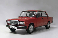 ВАЗ 2107 "Жигули" (красный) Легендарные советские автомобили №30