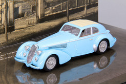 Alfa Romeo 8C 2900 B Lungo 1938 г. (голубой).